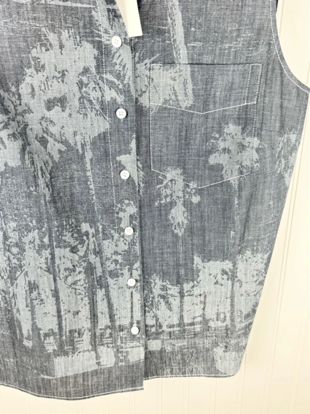 Lafayette 148 Sleeveless Button Front Blouse Indigo Print Cotton Size L NWT - Picture 3 of 7